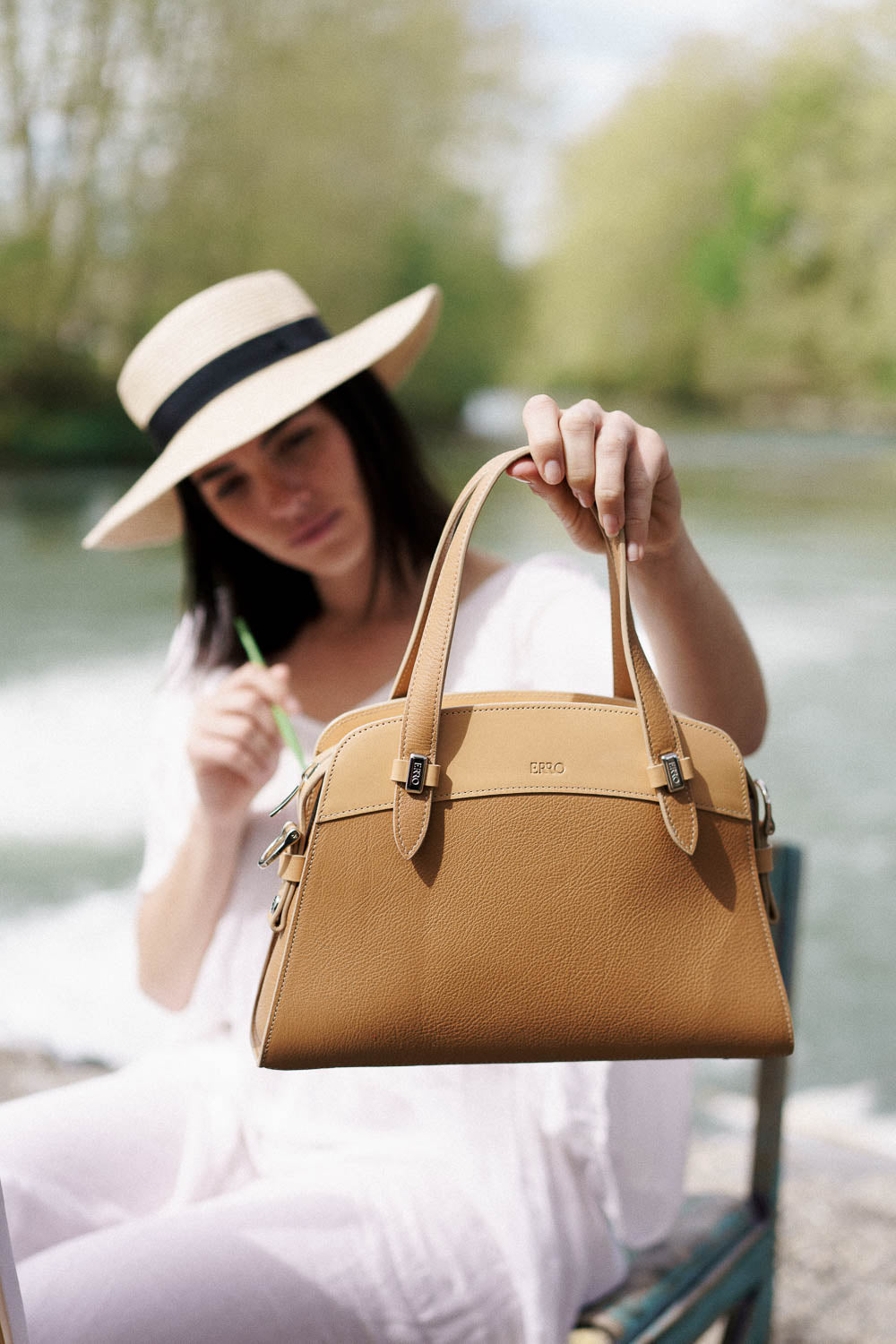 Sac à main en cuir beige et marron