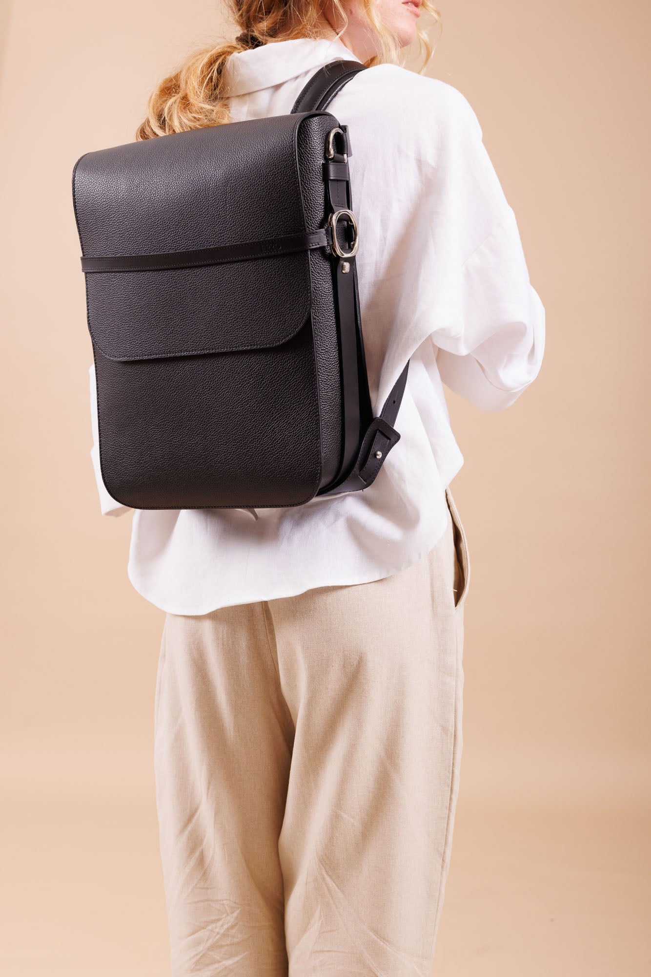 Sac à dos en cuir noir