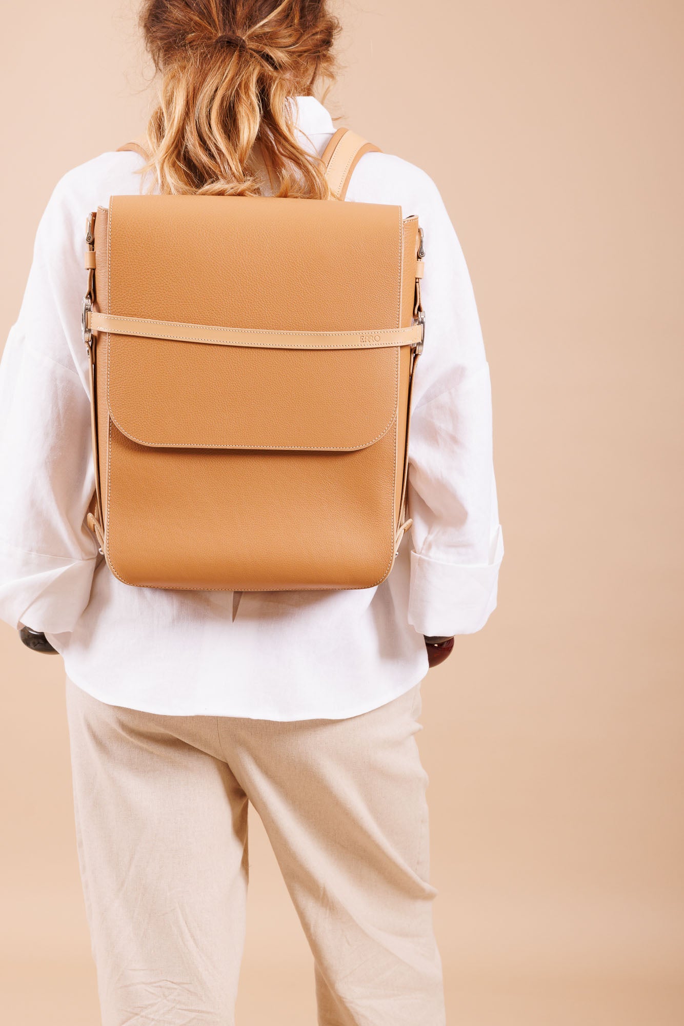 Sac à dos en cuir beige femme