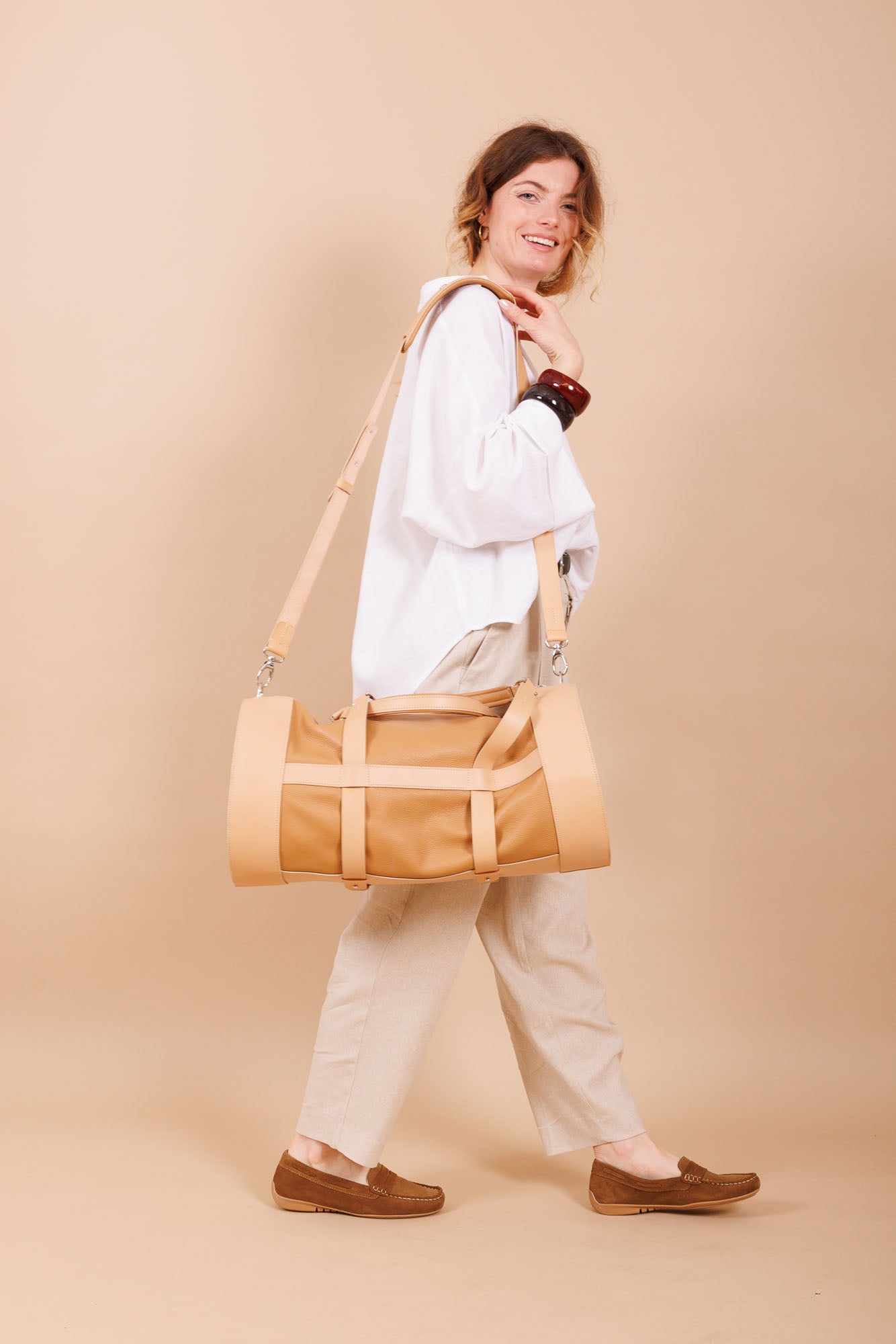 Sac de voyage en cuir beige