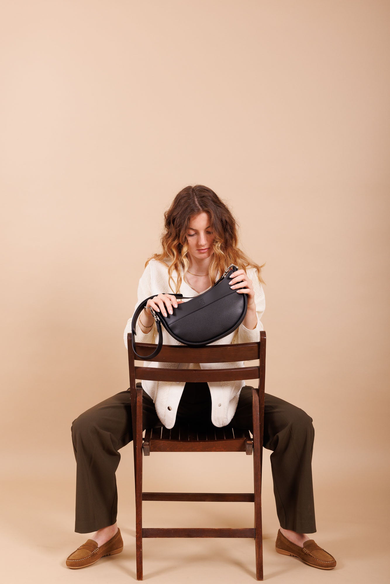 Sac à main en cuir noir femme