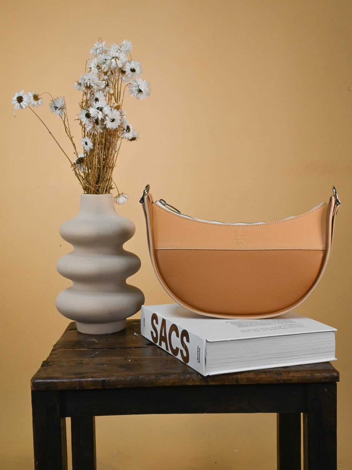 Sac à main en cuir beige