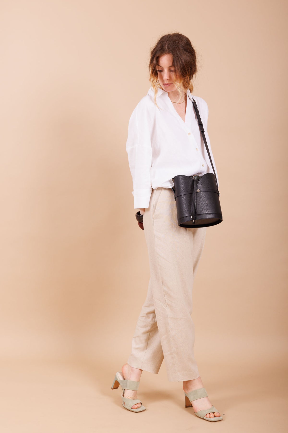 Sac à bandoulière en cuir noir femme