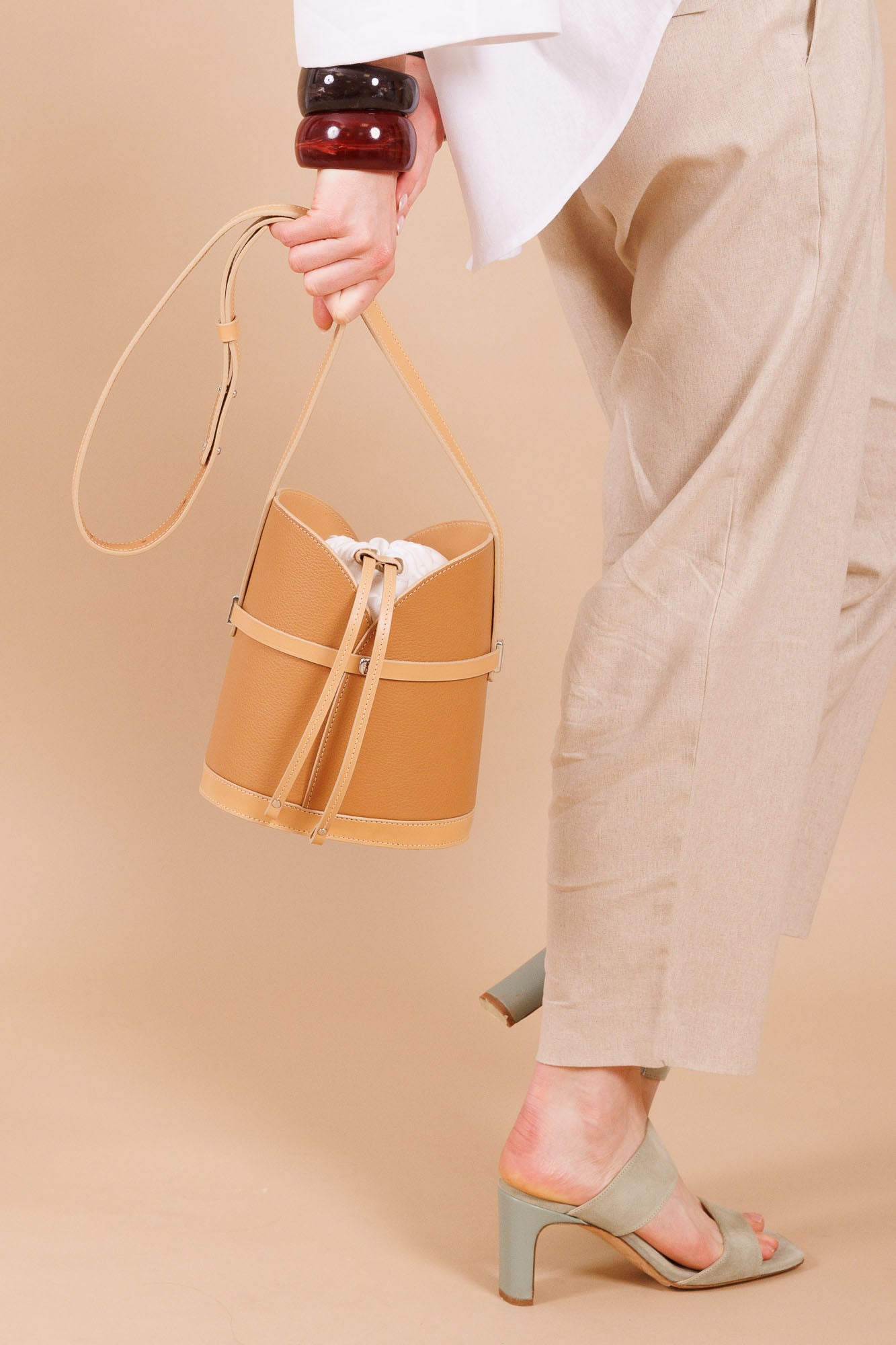 Sac à main en cuir beige femme