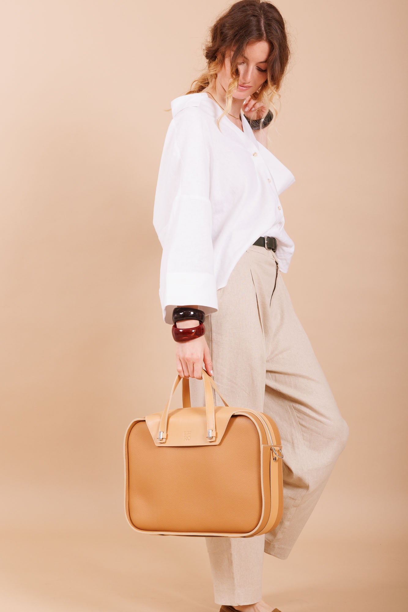 Sacoche en cuir beige femme