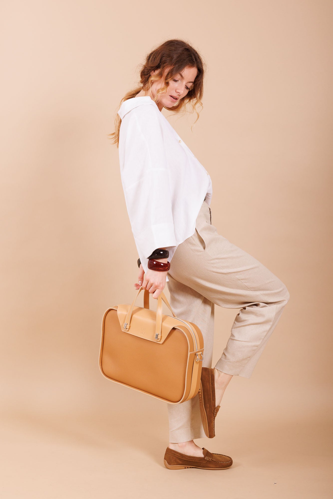 Sacoche en cuir beige femme