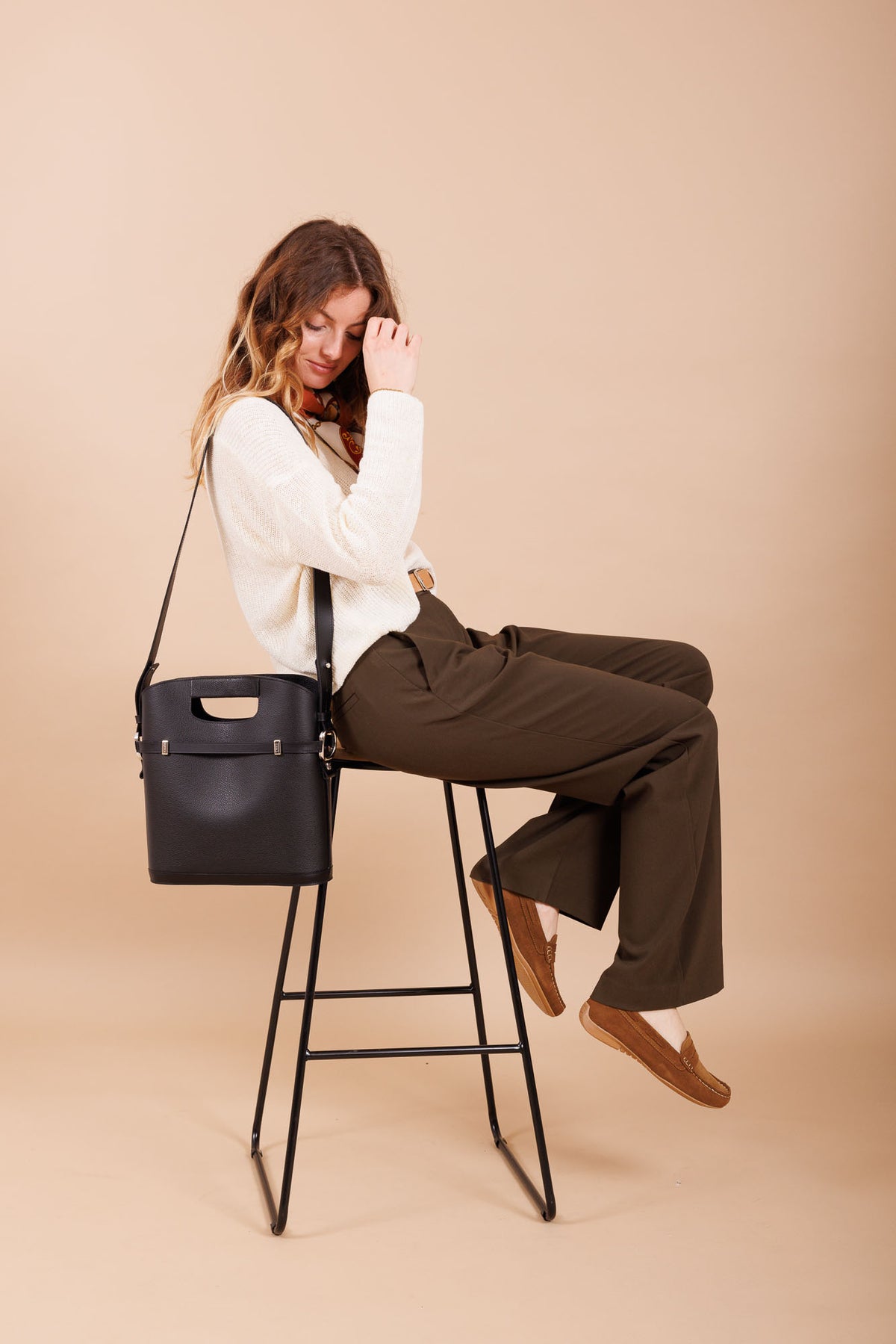 Sac à main en cuir noir femme
