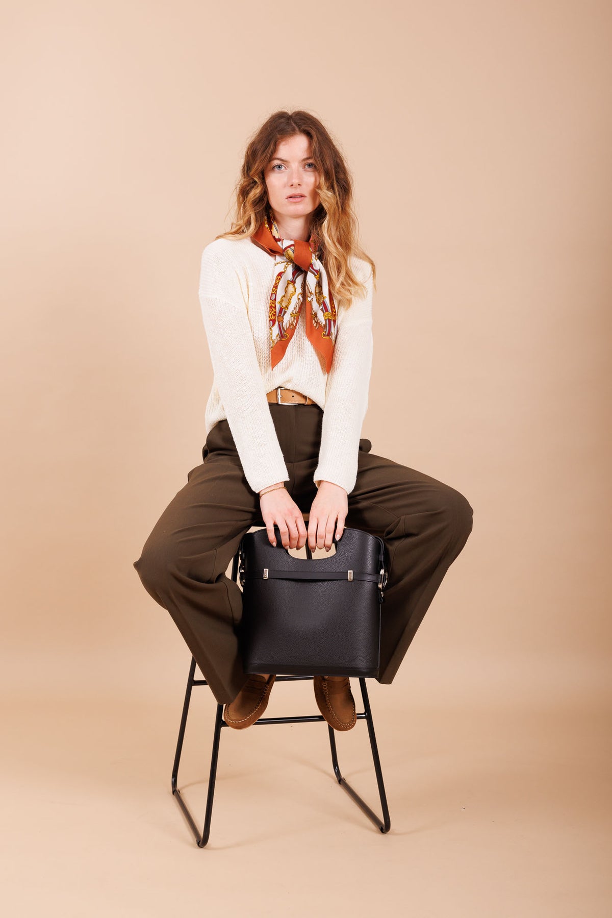 Sac à main en cuir noir