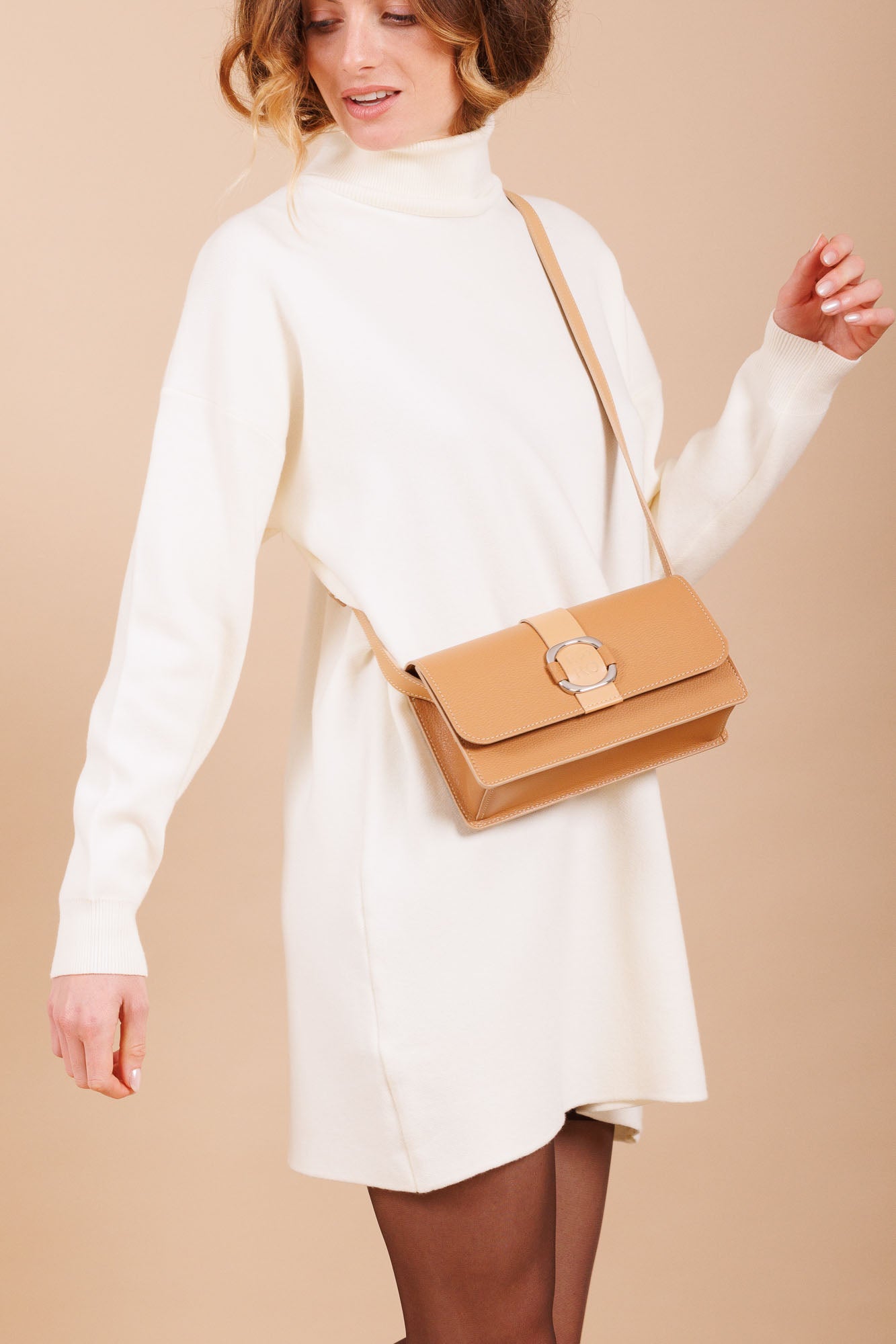 Sac à bandoulière en cuir beige et marron femme