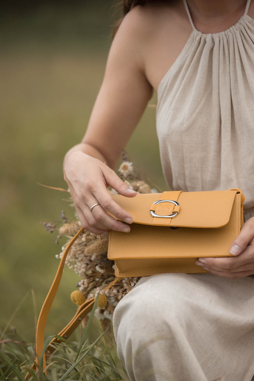 Sac à bandoulière en cuir jaune