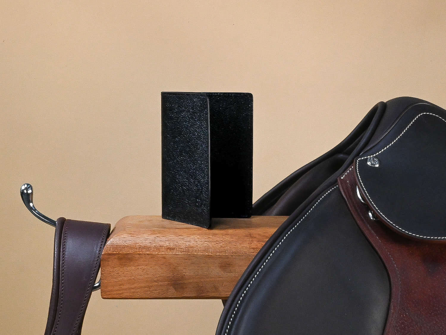 Protège passeport en cuir noir