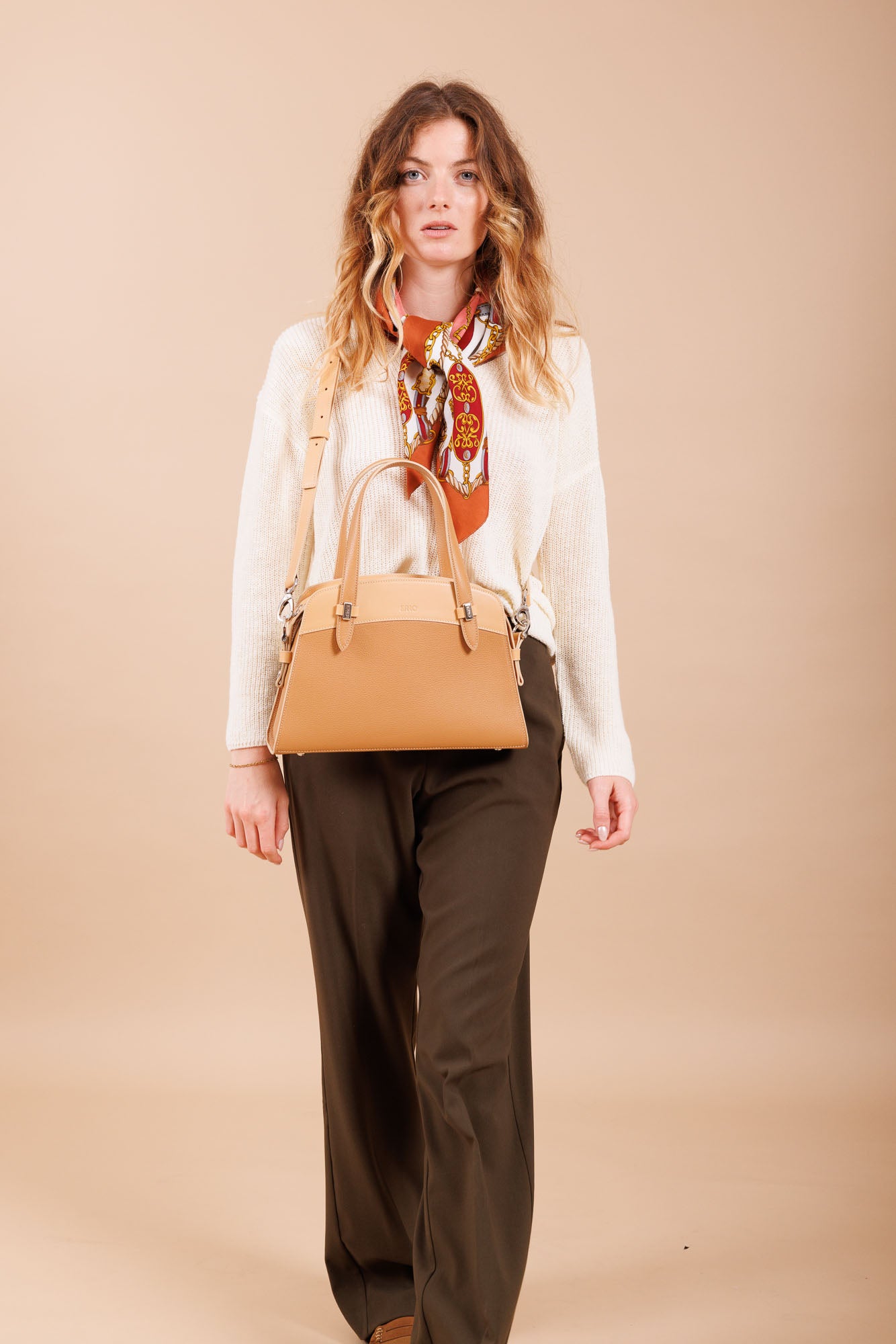 Sac à main en cuir beige femme
