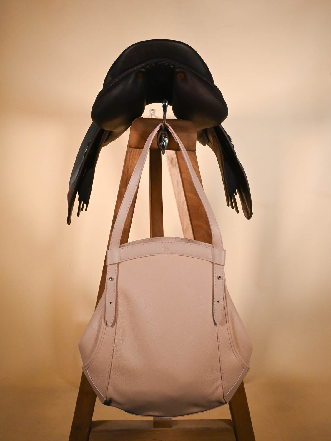 Sac à main en cuir rose