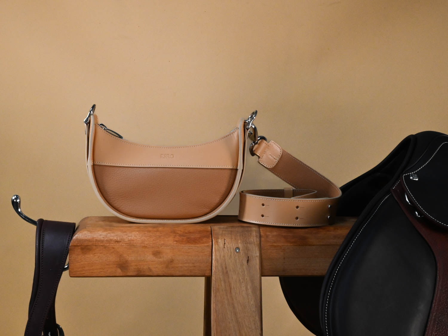 Sac à main en cuir beige