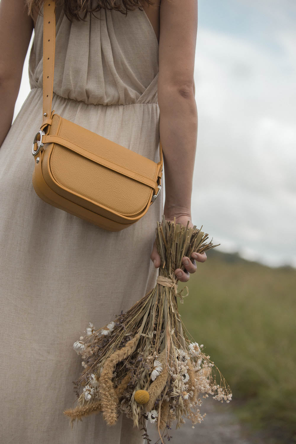 Sac à main en cuir jaune femme