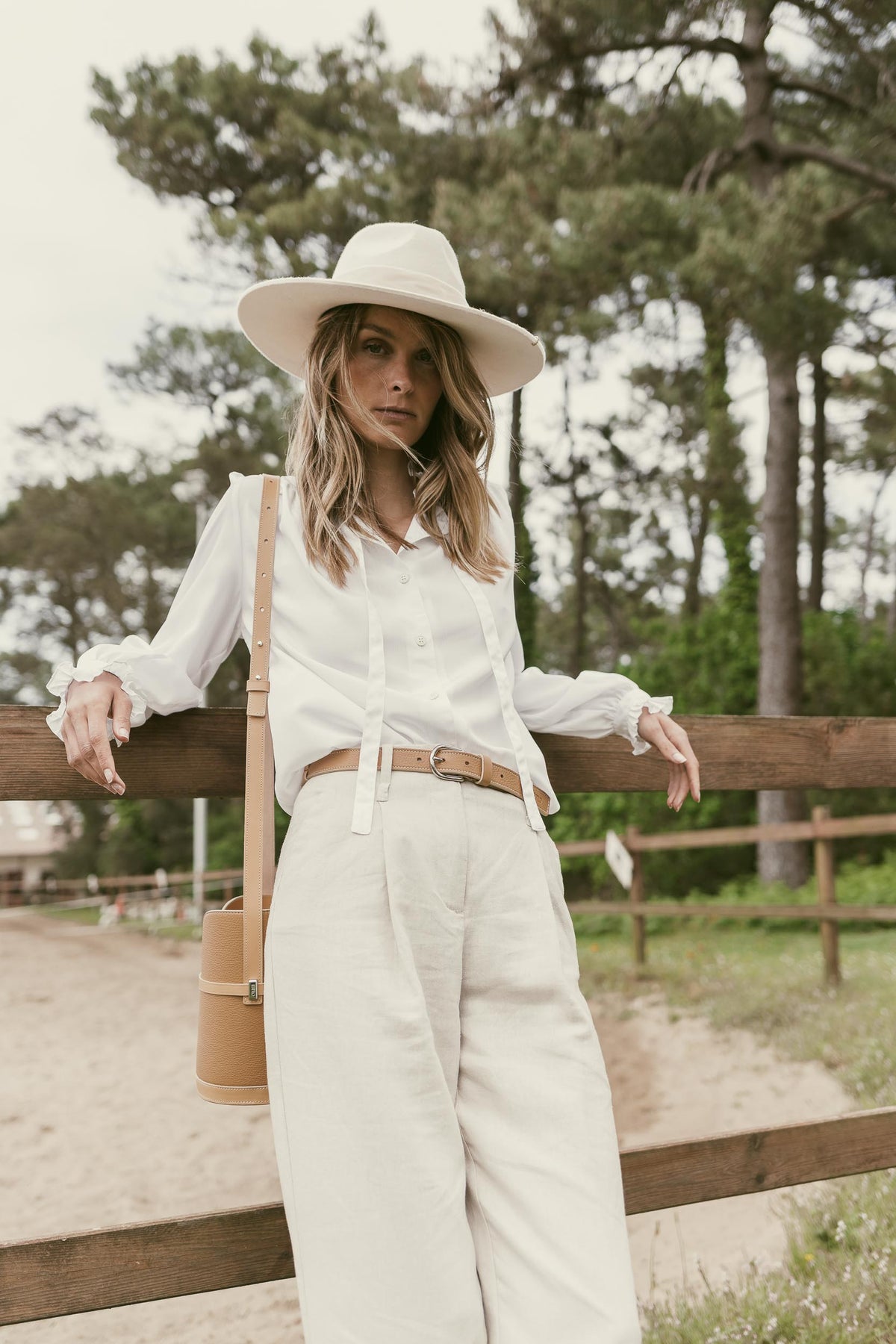 sac à main en cuir beige et marron