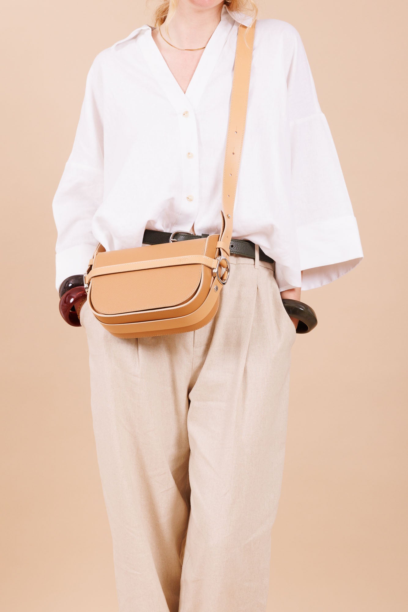 Sac à main en cuir beige femme