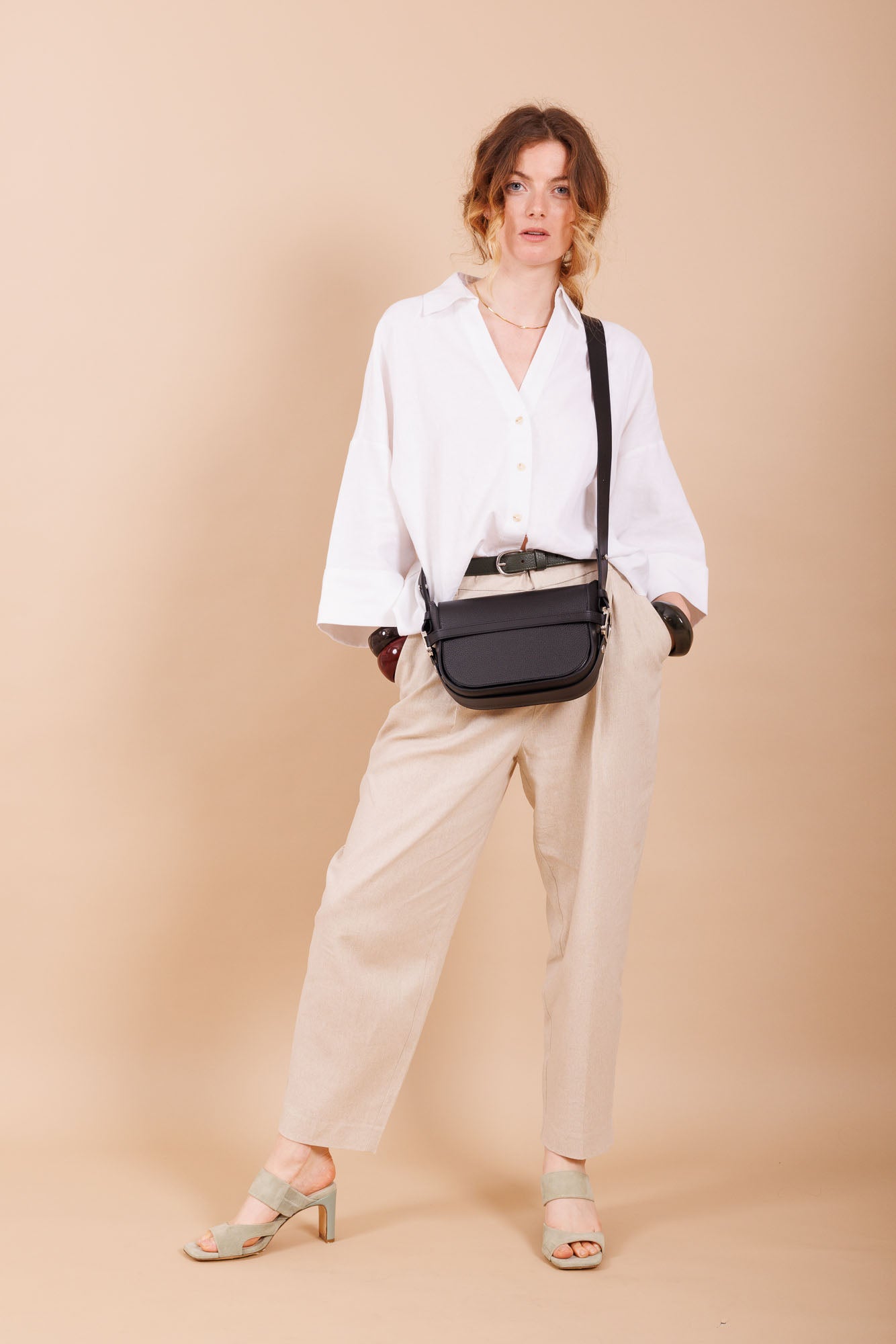Sac à main en cuir noir femme
