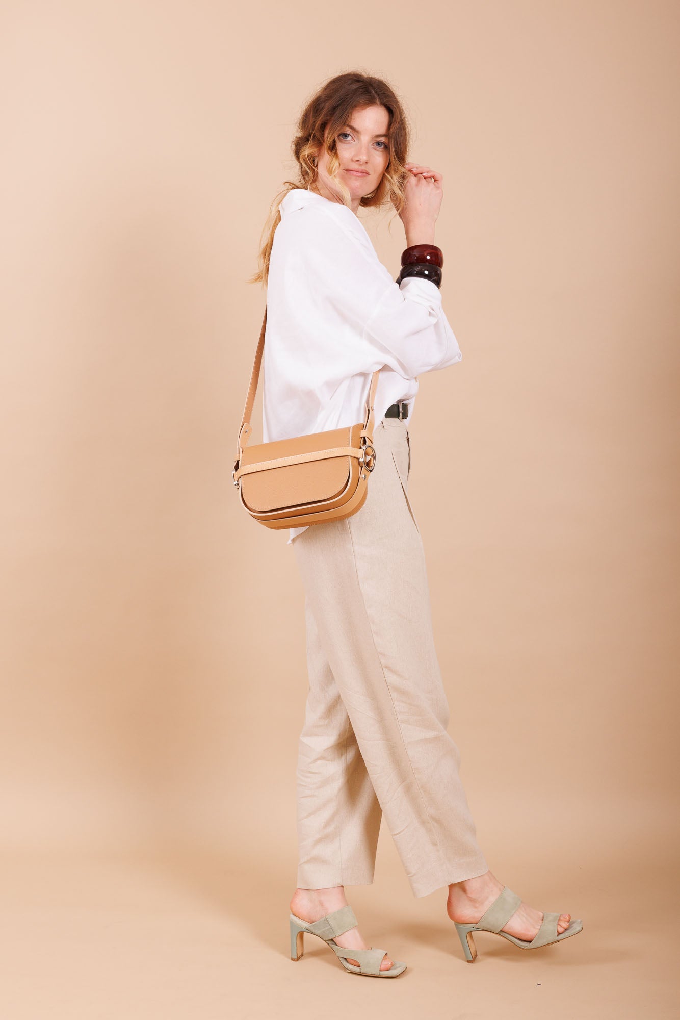 Sac à main en cuir beige femme