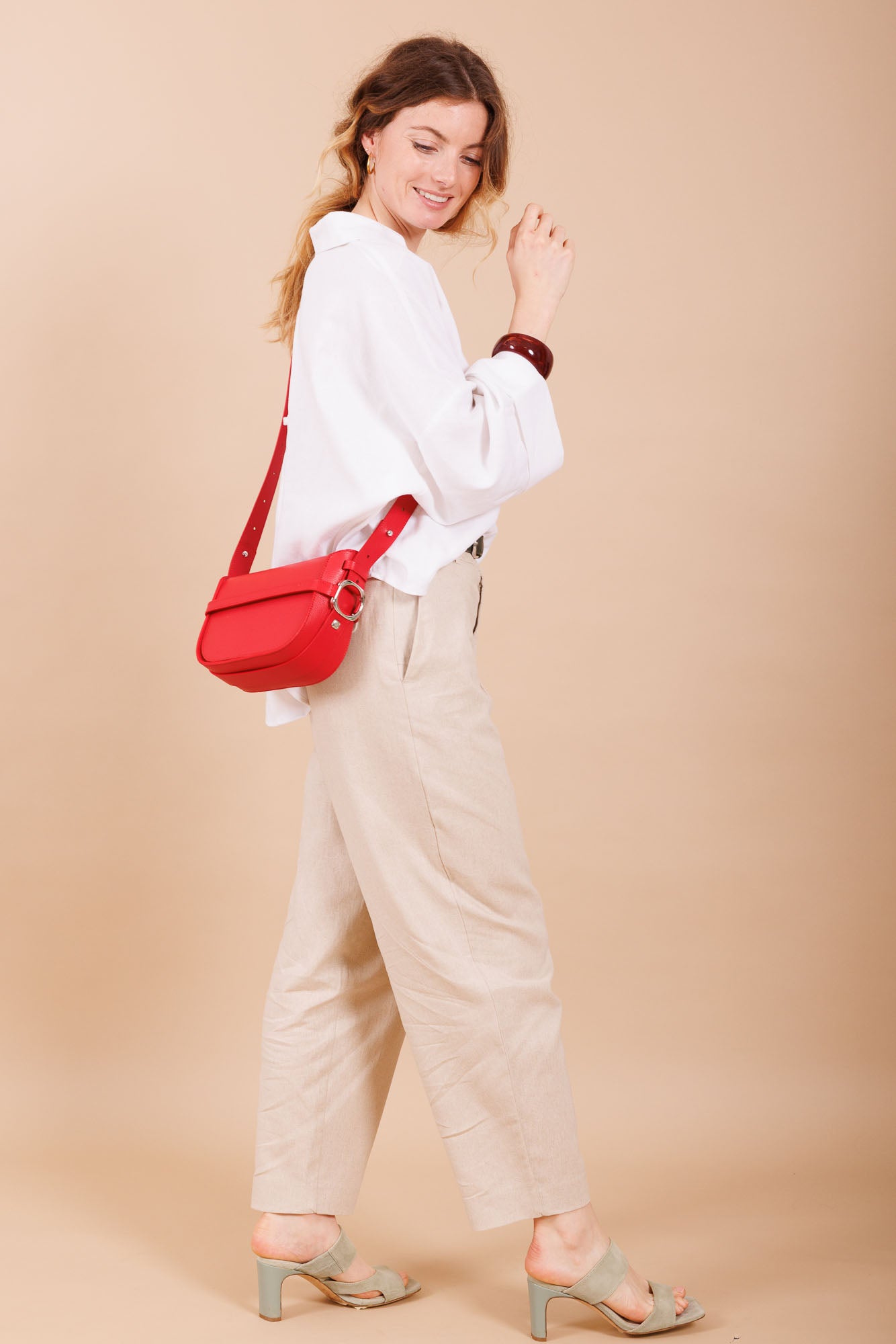Sac à main en cuir rouge femme