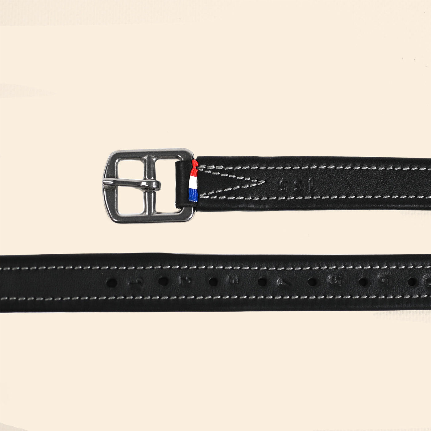 Etrivière en cuir noir équitation