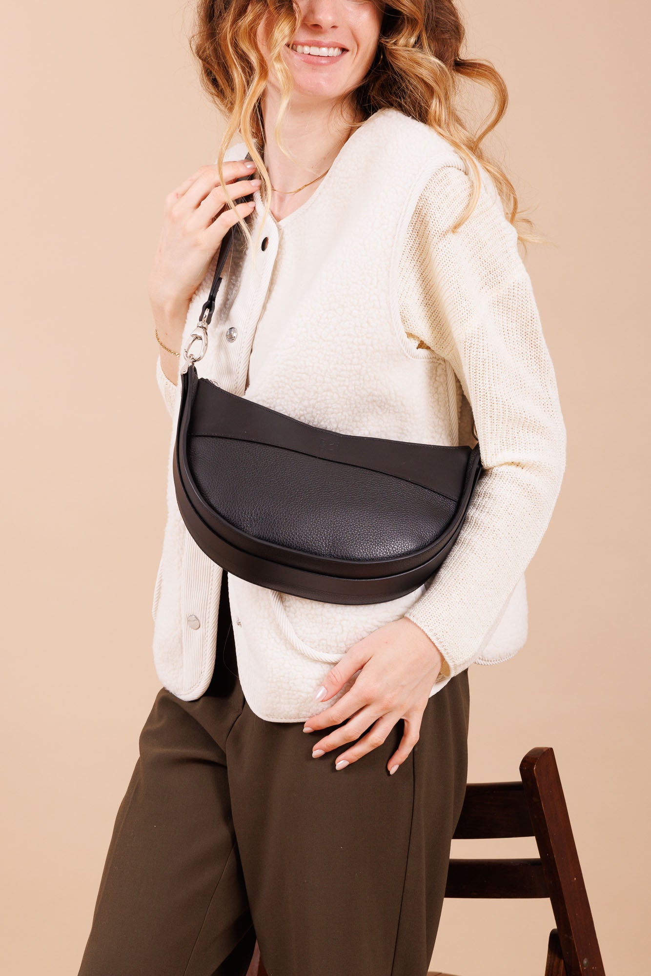 Sac à main en cuir noir femme
