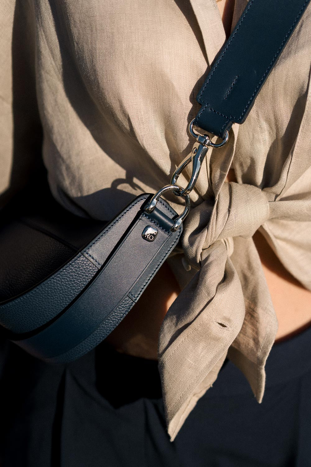 Sac à main en cuir noir 