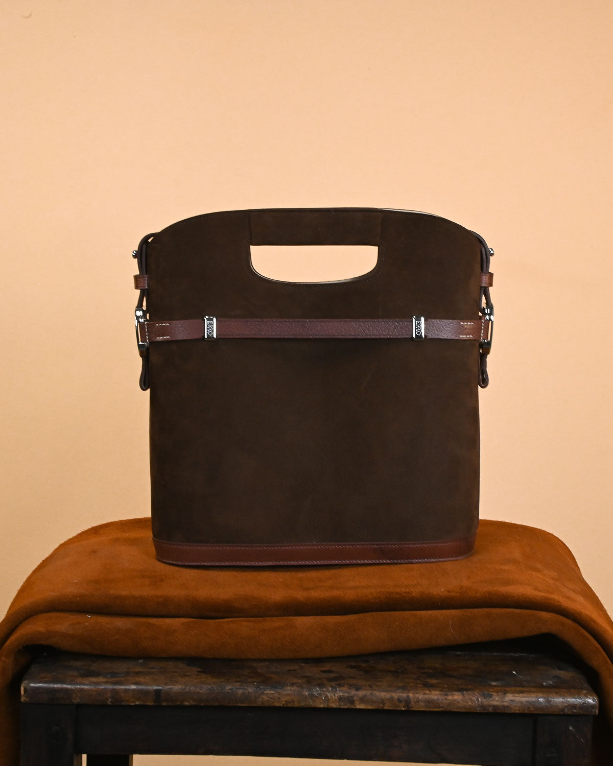 Sac à main en cuir velours